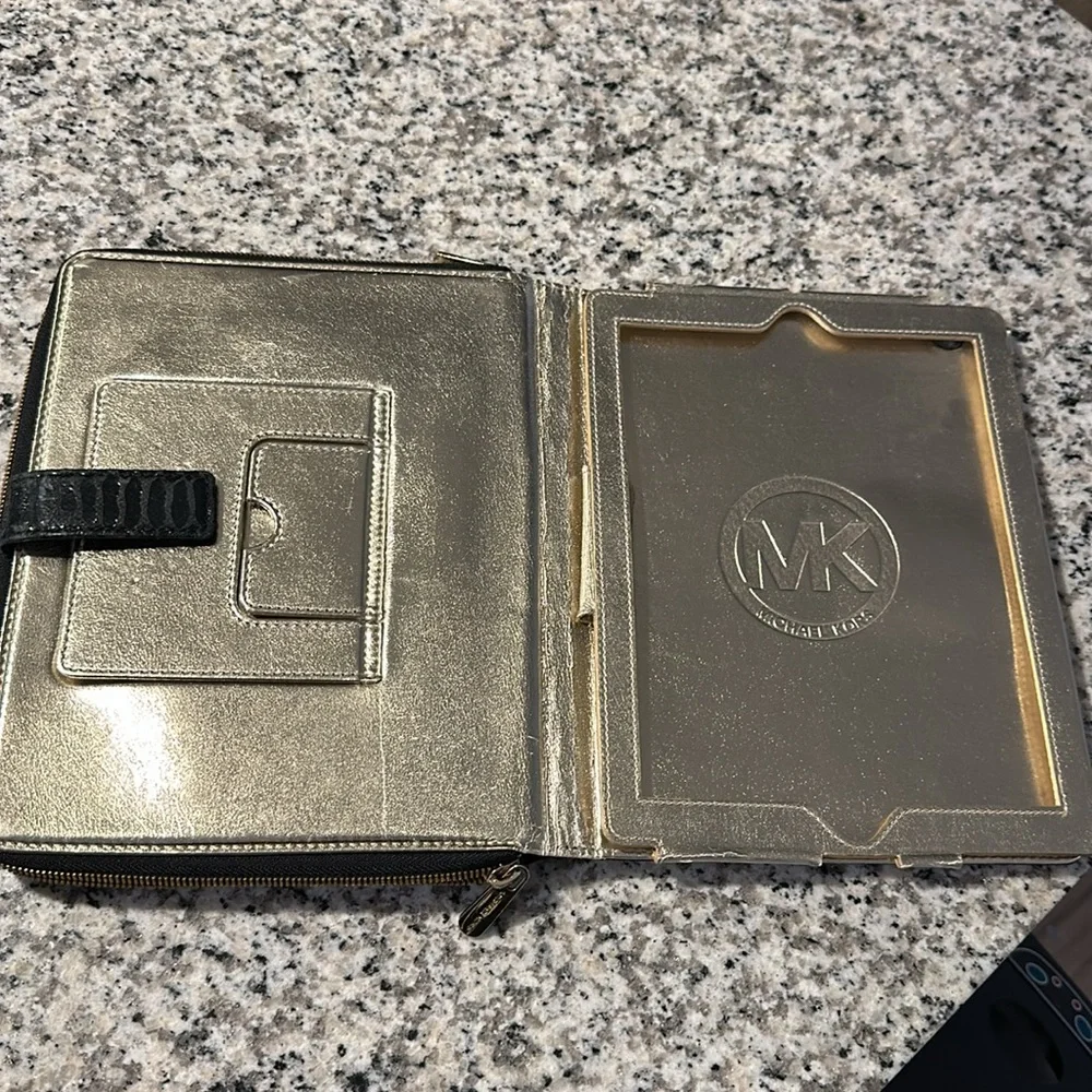 Michael Kors IPad Padfolio